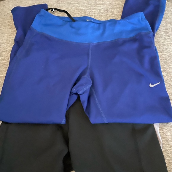 NIKE women’s bundle shorts leggings - Medium - Picture 3 of 4